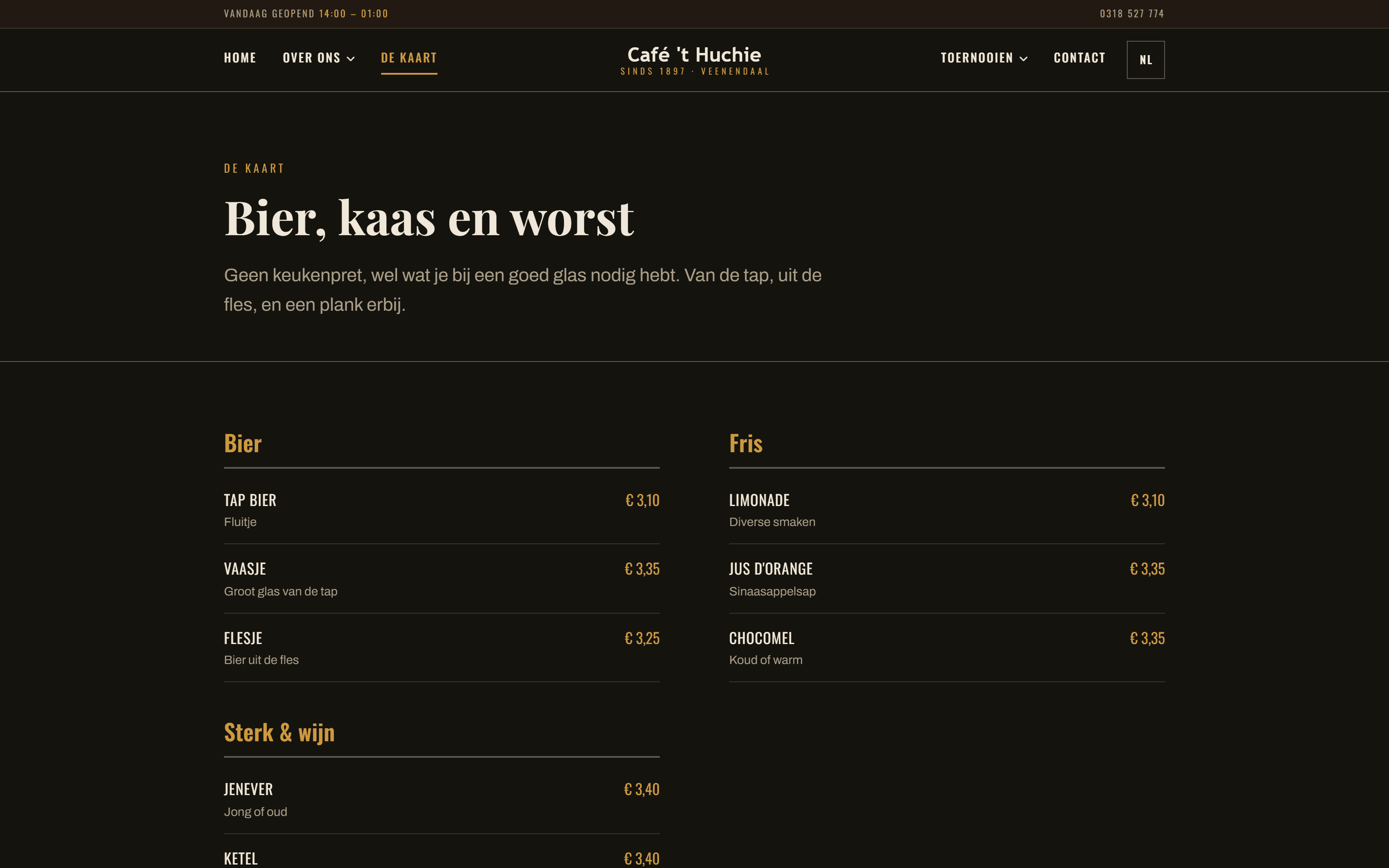 The menu page of Café 't Huchie, with beer, soft drinks and spirits in two columns